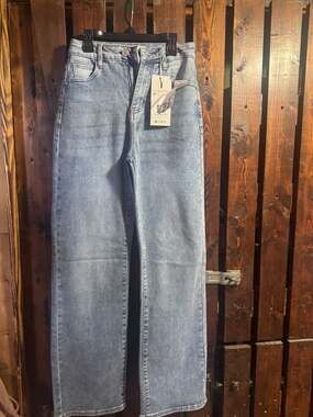 Katch Me Premium Denim Wide Leg Jeans in Washed Blue
